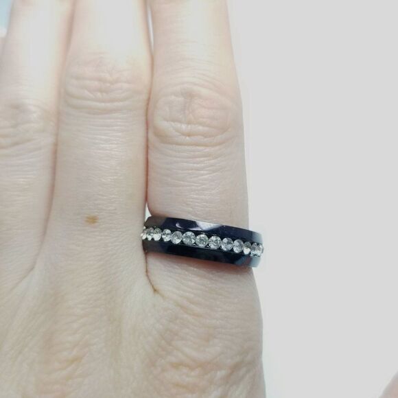 Vintage Inlaid Rhinestone Band Ring, Size 8, Estate - Picture 2 of 5